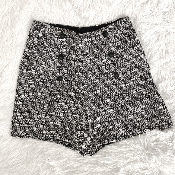 HIGH WAISTED SHORT - Picture 1 of 1